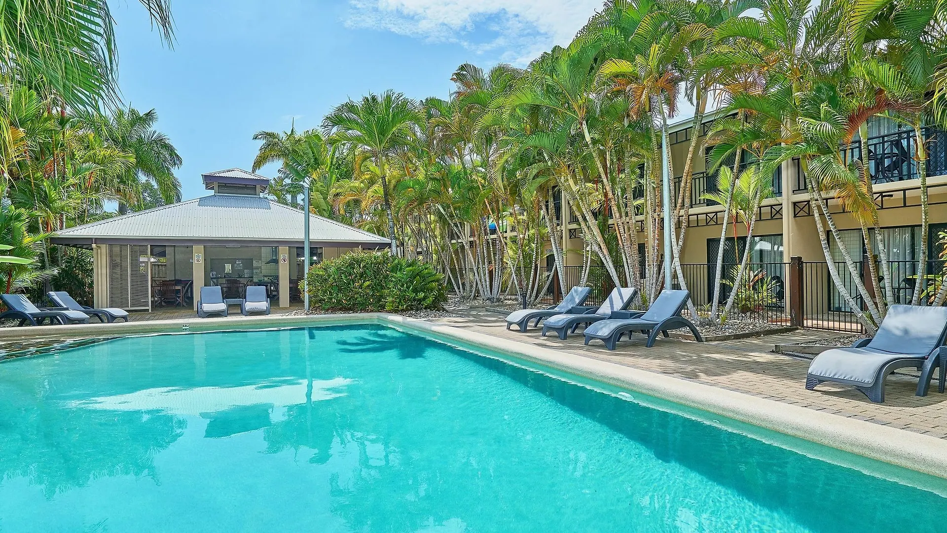 Lejlighedshotel Trinity Beach Club Holiday Apartments