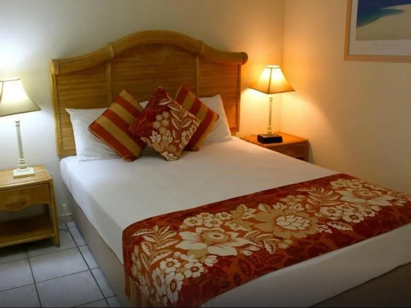 Trinity Beach Club Holiday Apartments Aparthotel