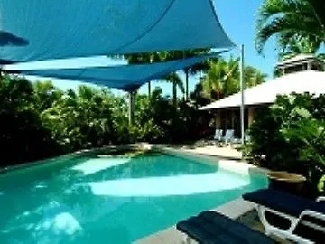Trinity Beach Club Holiday Apartments Aparthotel