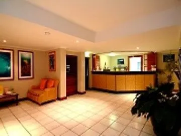 Trinity Beach Club Holiday Apartments