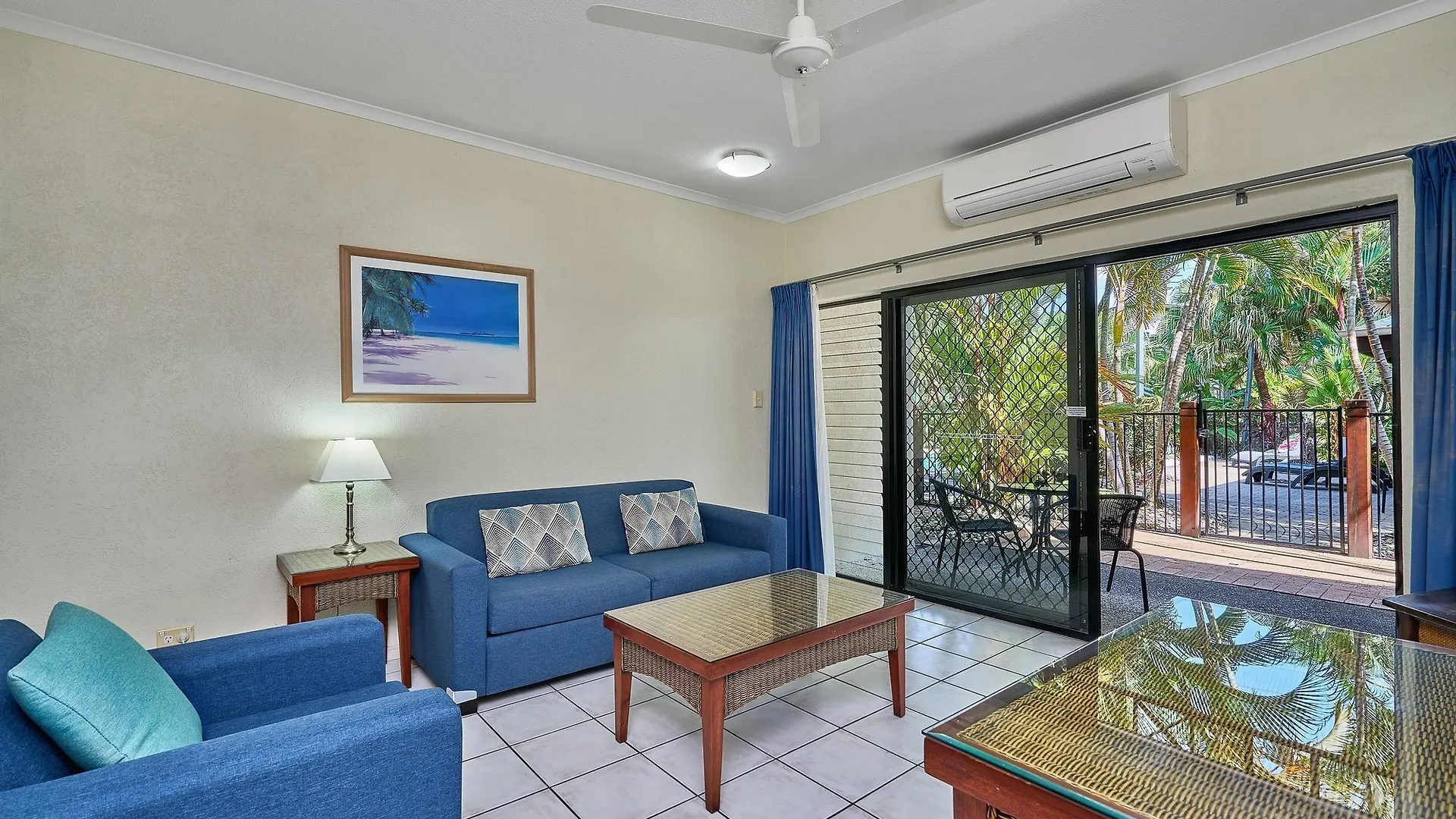 Trinity Beach Club Holiday Apartments