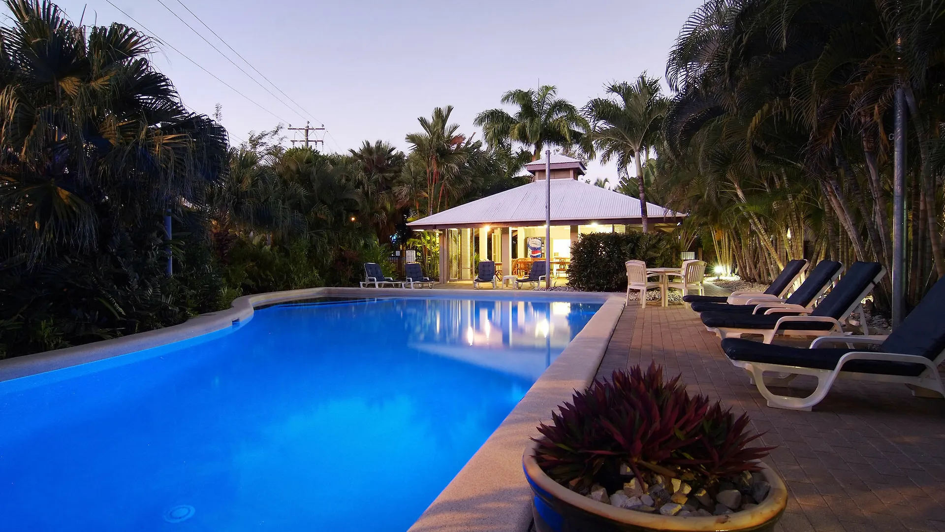 Trinity Beach Club Holiday Apartments Aparthotel