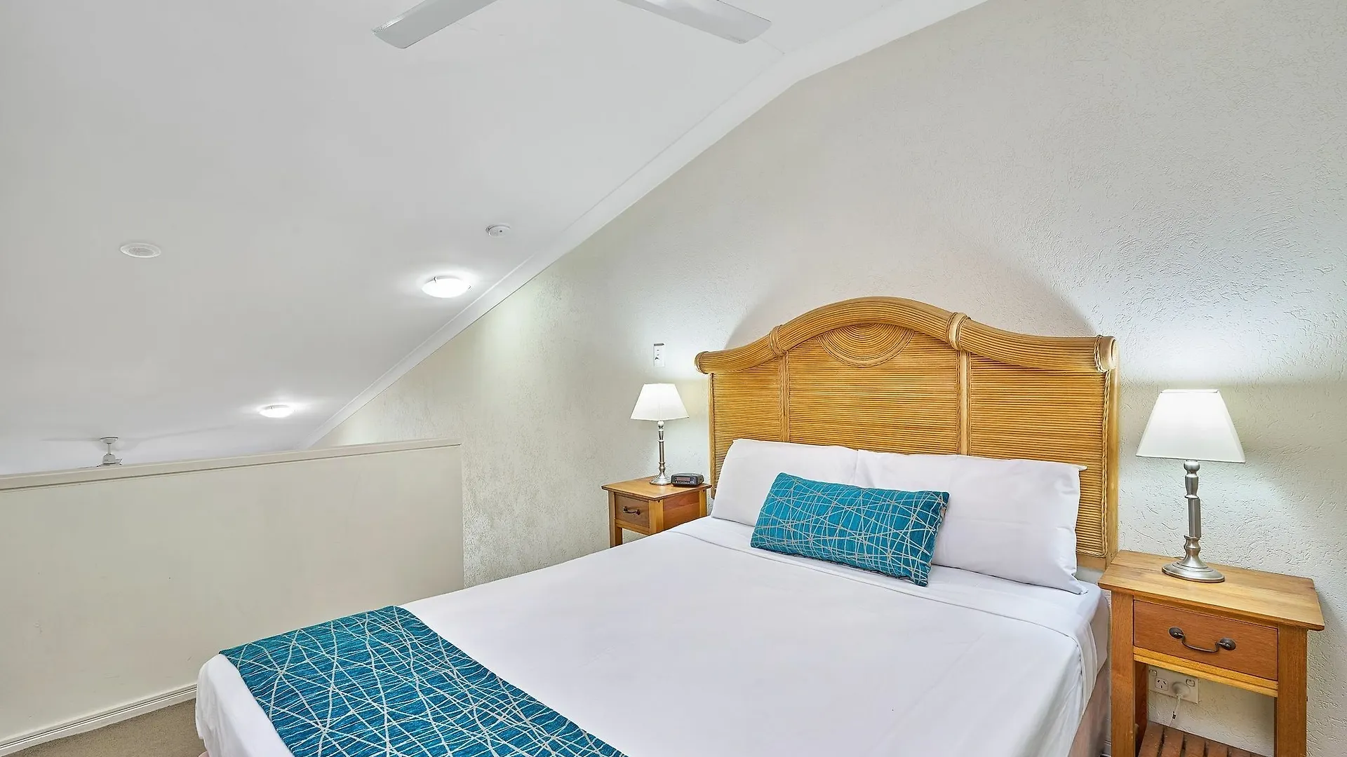 Trinity Beach Club Holiday Apartments 4*, Trinity Beach Australia